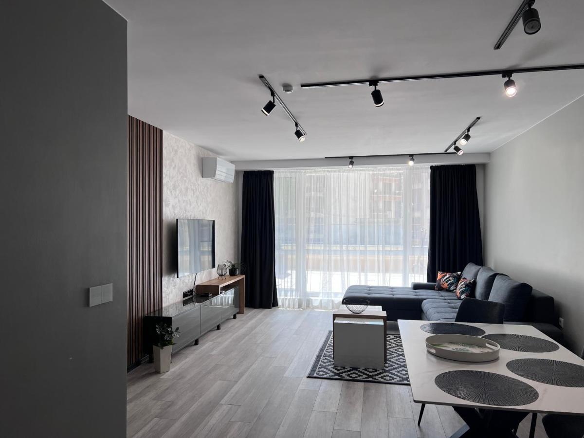 A-Brilliant, New! Spacious & Modern Apartment In Varna Whit Garage Exterior foto